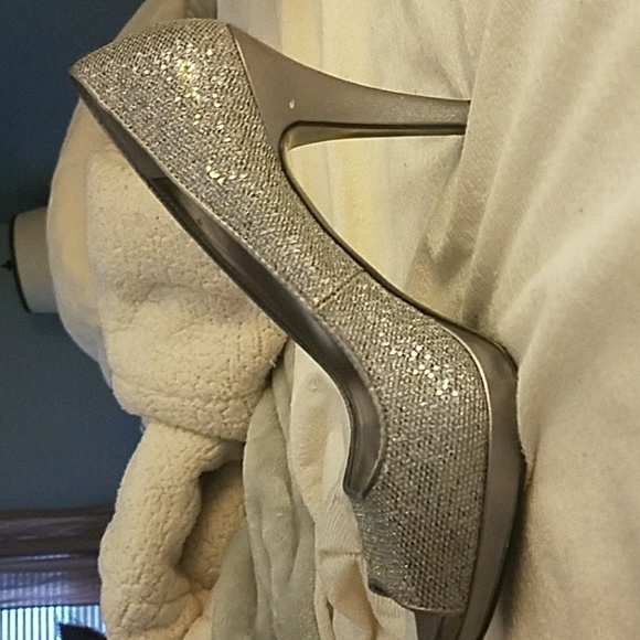 Nine West heels - Picture 1 of 2